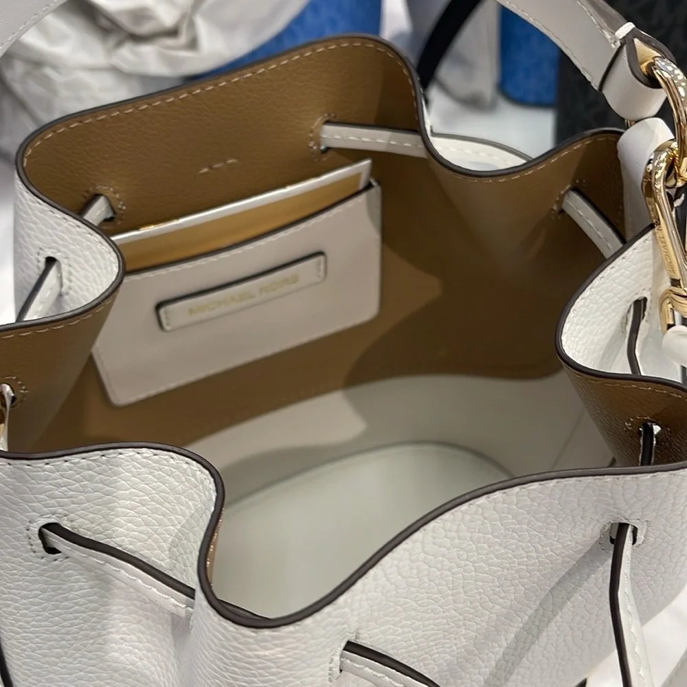 MICHAEL KORS 
Reed Medium Pebbled Leather Bucket Bag Satchel Crossbody Handbag - Picture 12 of 16